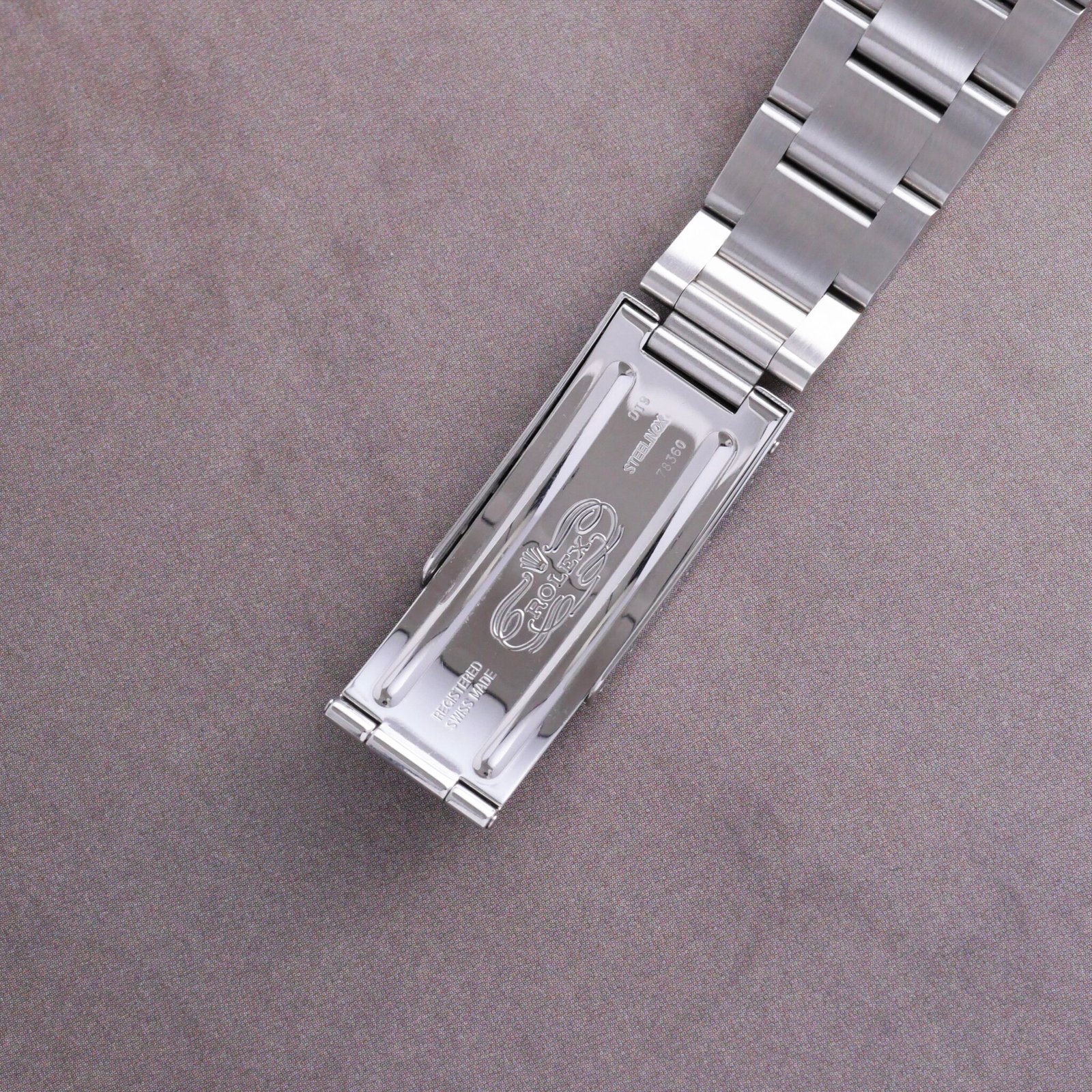 1600:2