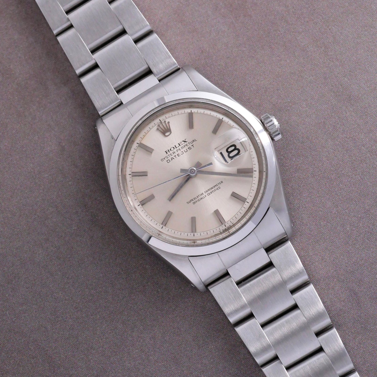 1600:4